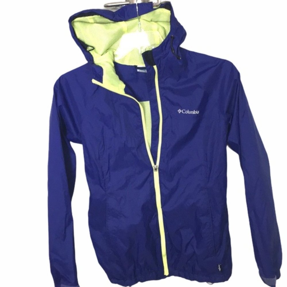 Columbia Packable Nylon Hooded Jacket